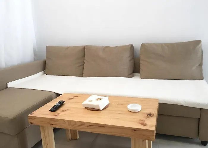 Casita Cerca De La Playa Decorada Con Amor
