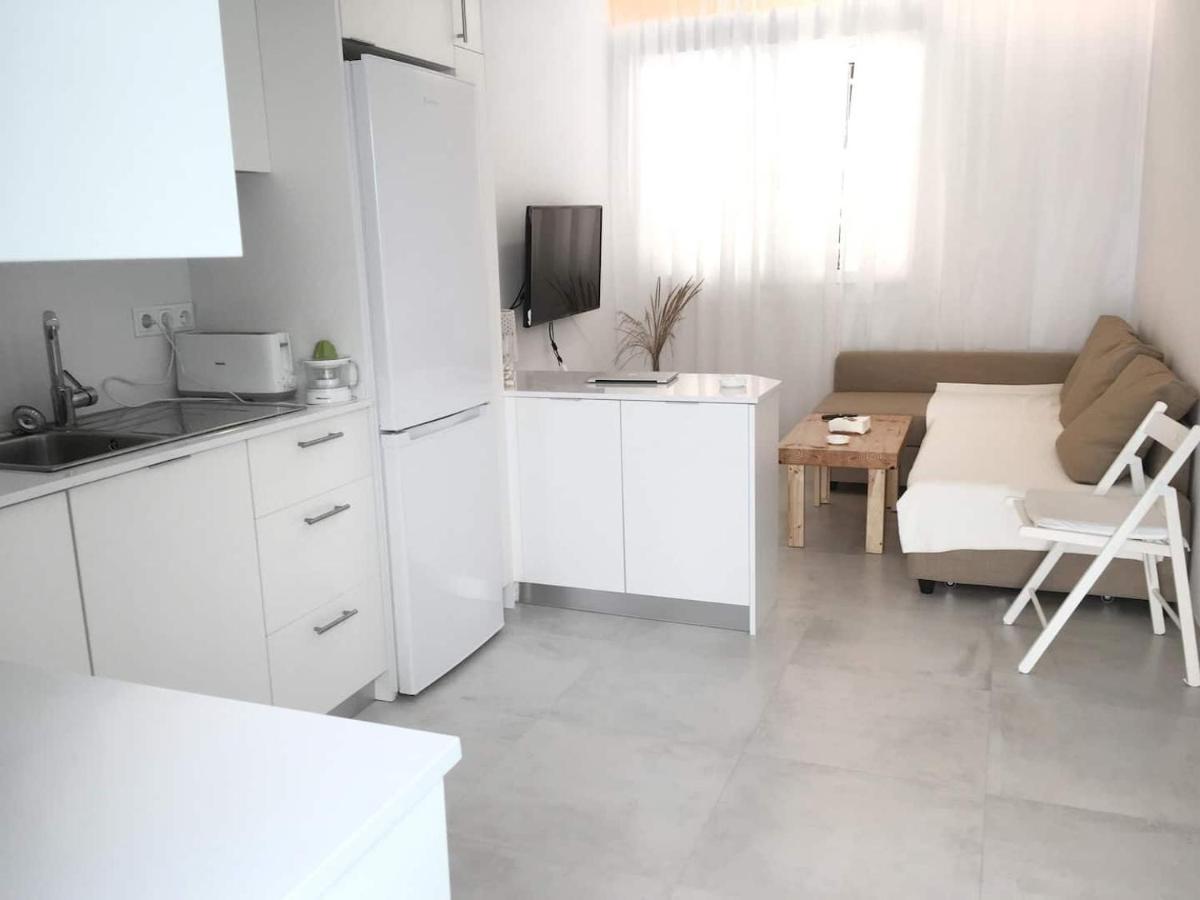 Casita Cerca De La Playa Decorada Con *